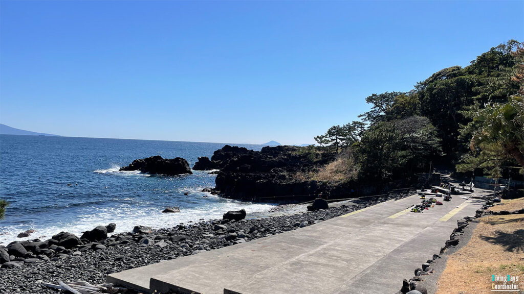 ダイビングスポットの伊豆海洋公園の器材セッティングエリア